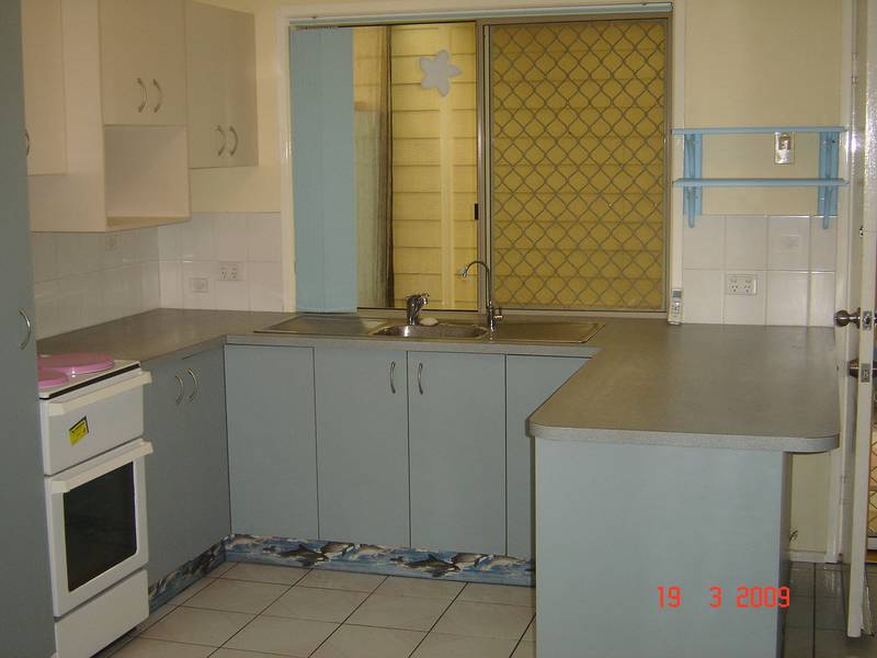 2 BEDROOM DUPLEX Picture 1