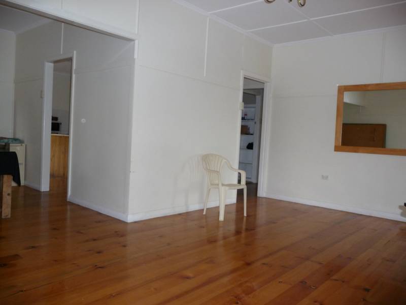 RURAL BLISS ON THE FRINGE OF TOWN Picture 3