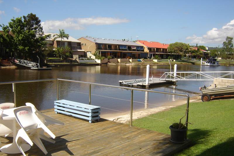 Waterfront Living Picture 1