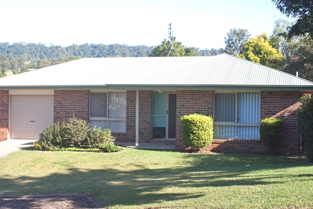 Neat Family Home Picture 1