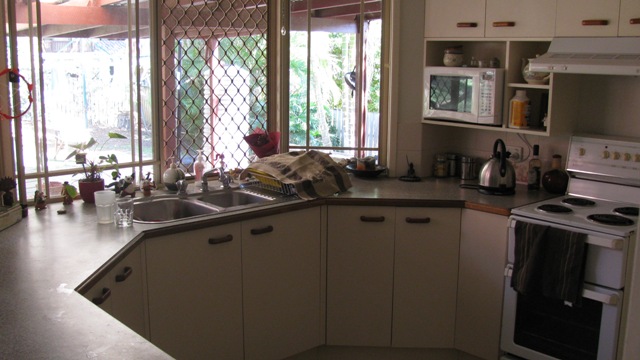 Well Presented Family Home Picture 3