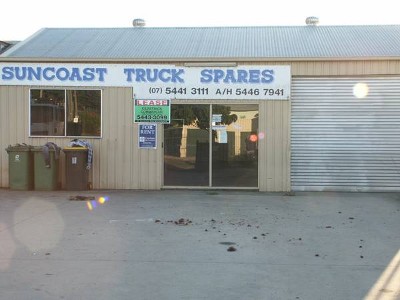 $200M SHOPPING CENTRE RIGHT NEXT DOOR Picture