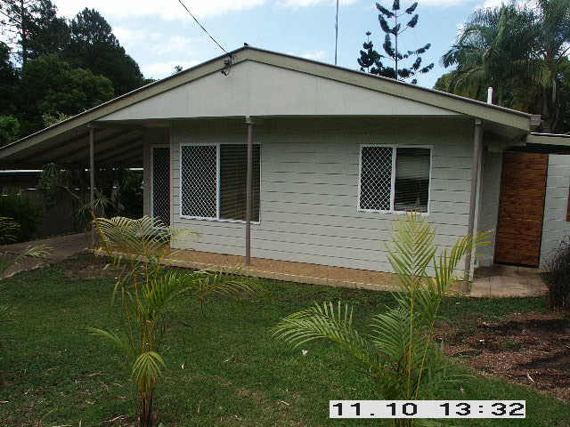 Three bedroom refurbished home! Picture 3