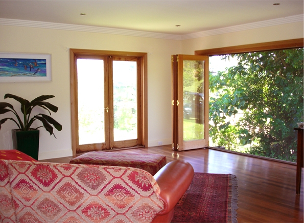 Serene Lake-Front Retreat With Gorgeous Water & Valley Views! Picture 3