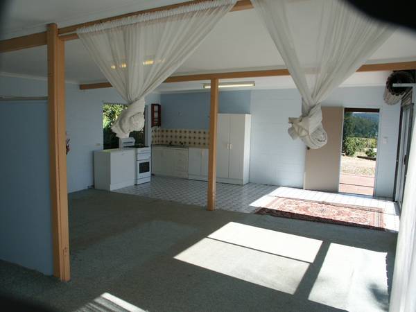 Spectacular Views + Privacy + Northerly Dwelling Picture 3