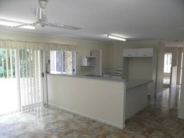 Spacious Acreage Home With Northerly Outlook Picture 3