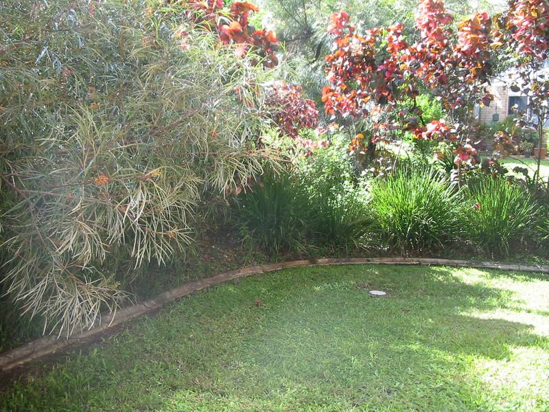 ~* ! * Stunning Townhouse * ! *~ Picture 3