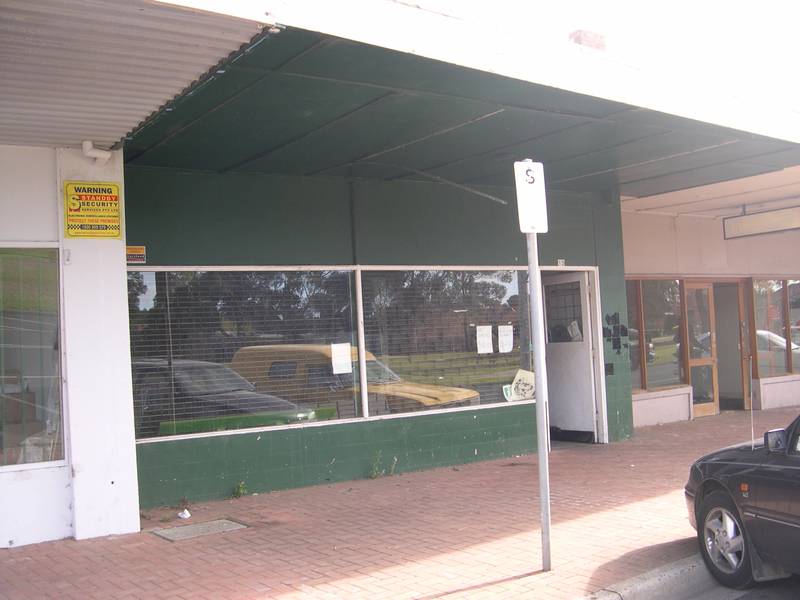 Busy Retail Location Picture 1