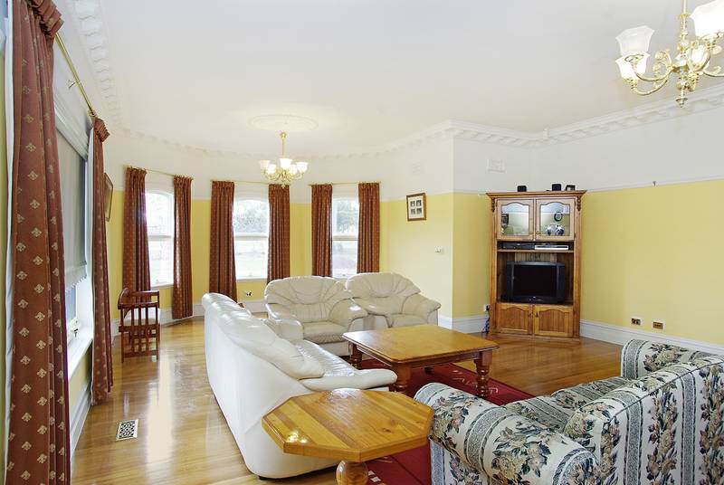 Appealling Federation Style Home Picture