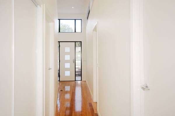 Stunning Townhouse Picture 2