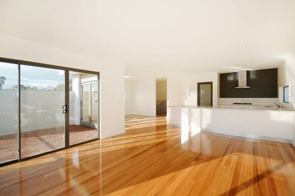 Stunning Townhouse Picture 3