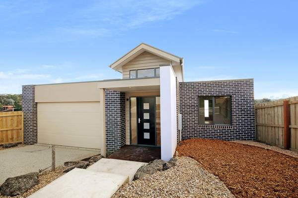 Stunning Townhouse Picture 1