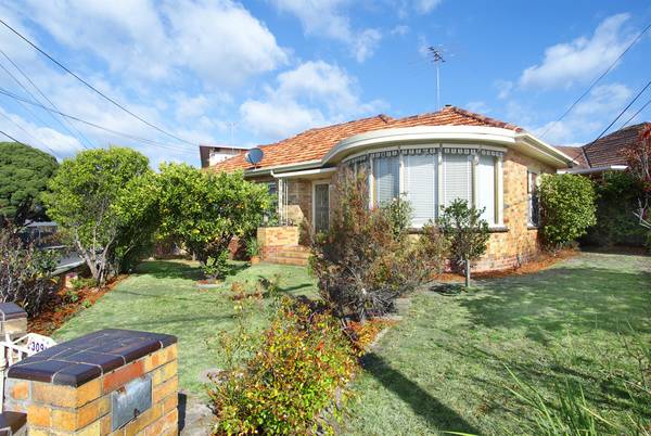 Four Units, One House, 1 Title Picture 2