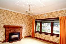 TWO BEDROOM HOME WITH TWO GARAGES Picture 2