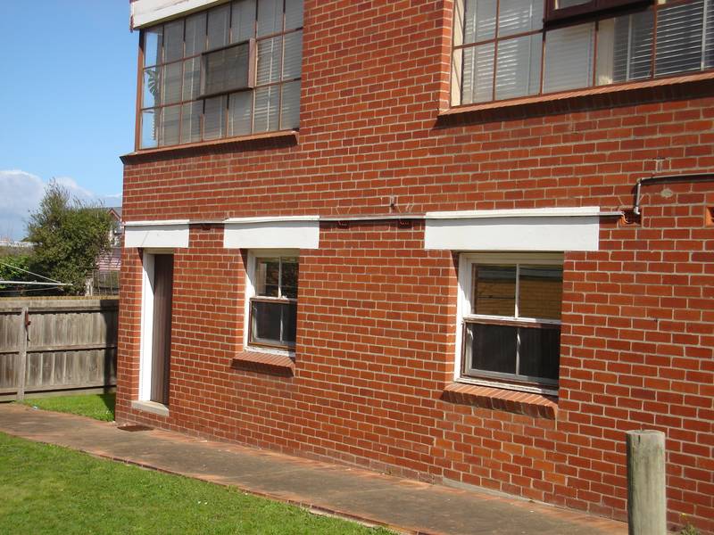 ONE BEDROOM UNIT Picture 1