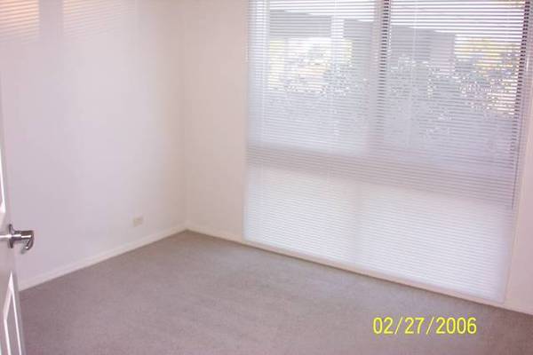 MODERN, WELL PRESENTED THREE BEDROOM HOME Picture 3