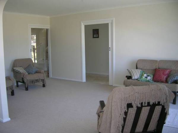 THREE BEDROOM & THREE LIVING AREAS
-
UNDER OFFER Picture THREE BEDROOM & THREE LIVING AREAS
-
UNDER OFFER Picture