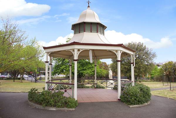 Opportunity Knocks Picture