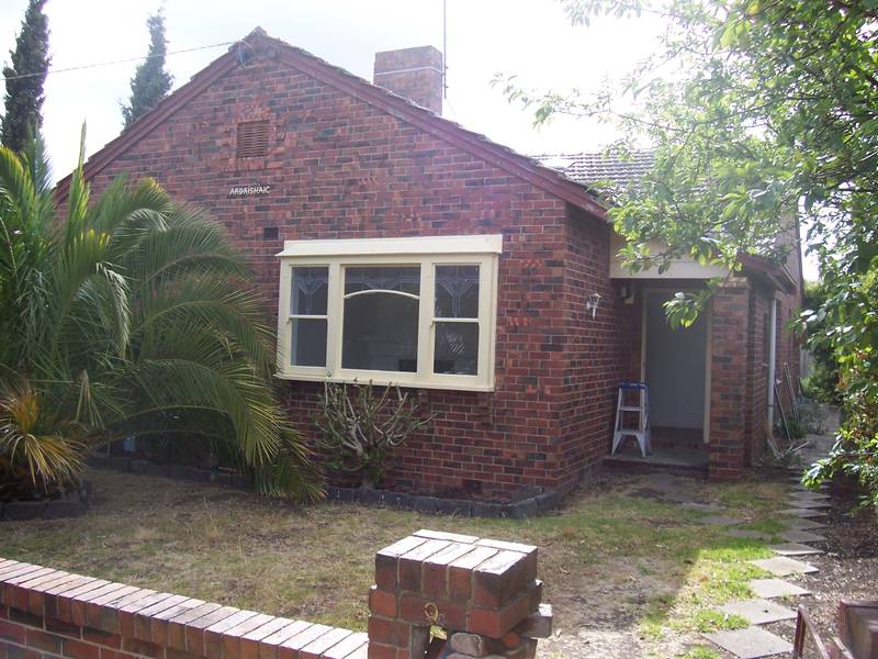 TWO BEDROOM RENOVATED HOUSE Picture 1