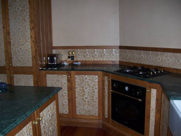 UNDER OFFER Picture UNDER OFFER Picture