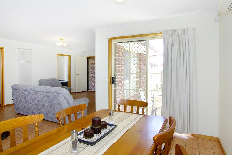 Spacious House On Own Allotment Picture 3