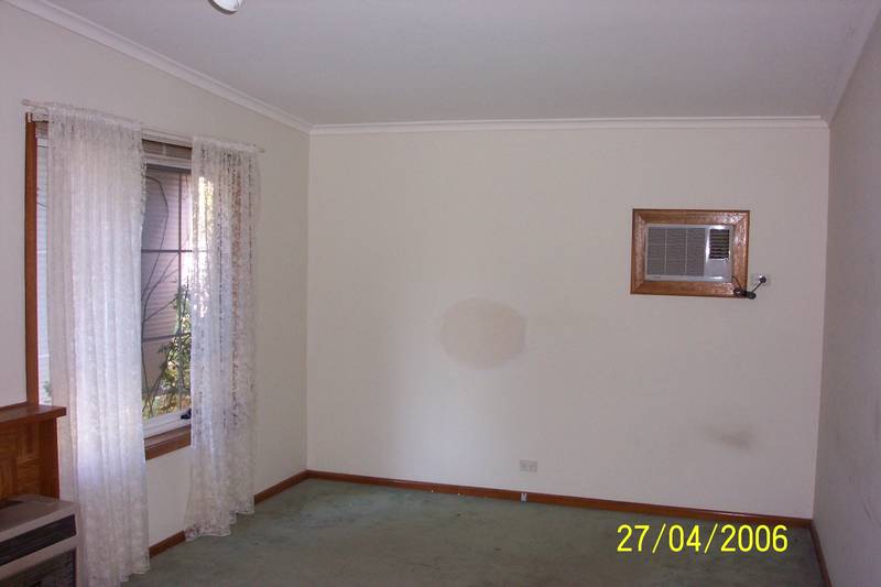 THREE BEDROOM PLUS STUDY HOME WITH TWO LIVING AREAS Picture 2