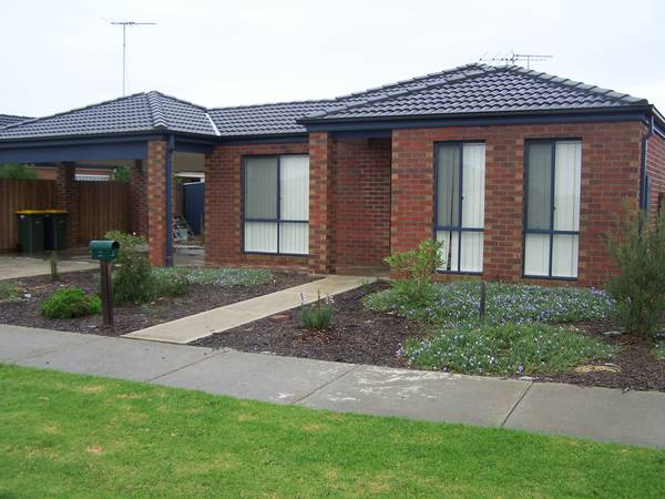 SIX BEDROOM FULLY FURNISHED HOUSE Picture 1