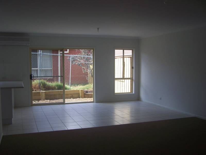 BRAND NEW TWO BEDROOM TOWNHOUSE Picture 3