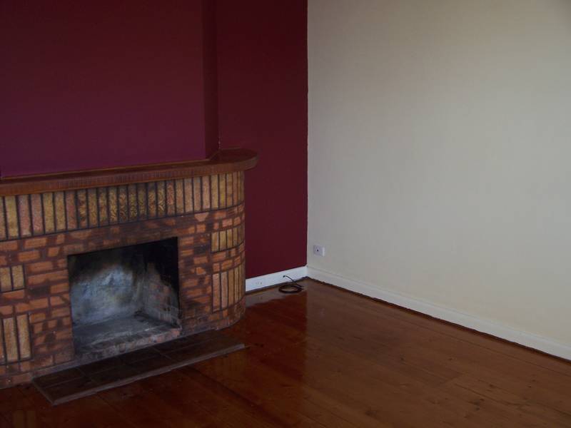 Great 3BR house - 9 Month Lease Picture 3