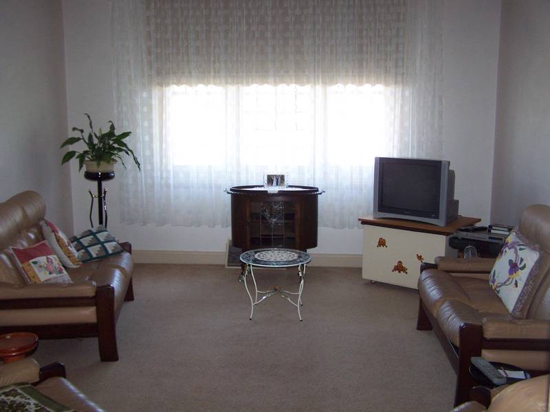 Three bedroom house- 6 month lease Picture 2