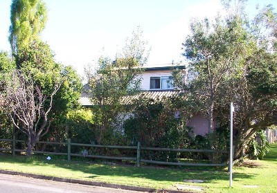 LARGE FOUR BEDROOM HOME Picture