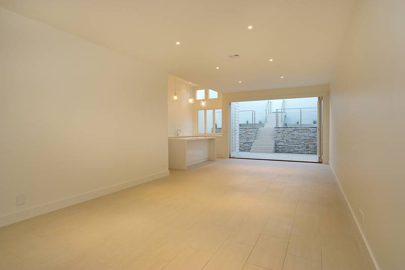 3 BEDROOM NEAR NEW TOWNHOUSE Picture