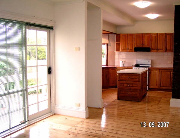 RENOVATED THREE BEDROOM Picture 2