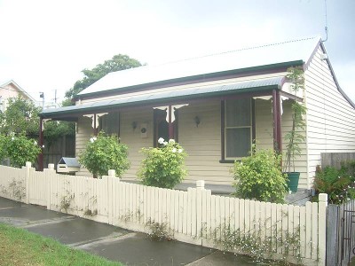 VERY NEAT TWO BEDROOM HOME Picture