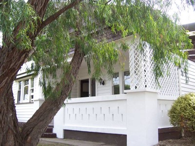 THREE BEDROOM HOUSE Picture