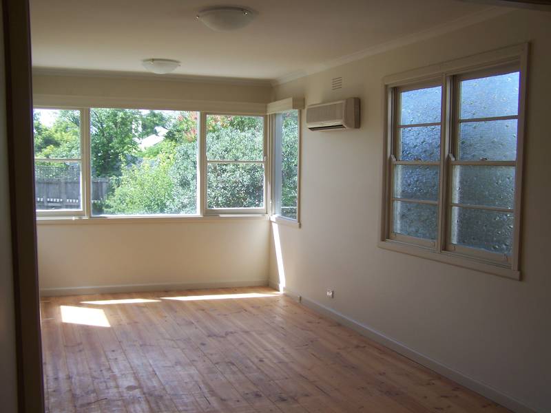 NEAT NEWTOWN THREE BEDROOM Picture