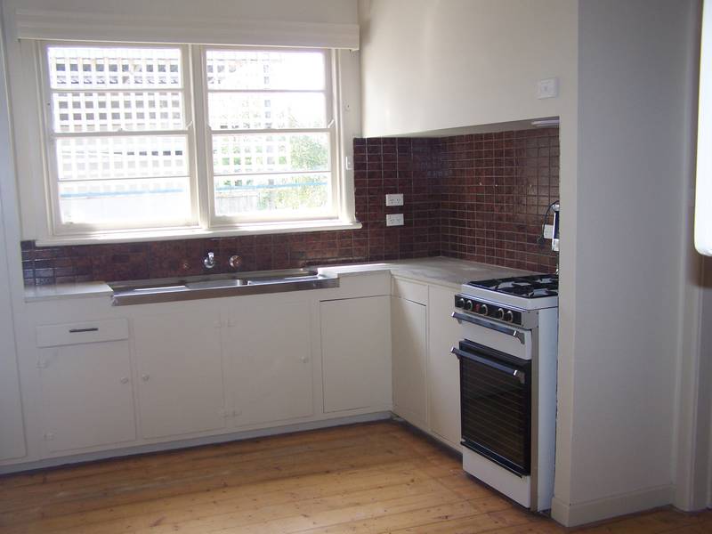 NEAT NEWTOWN THREE BEDROOM Picture