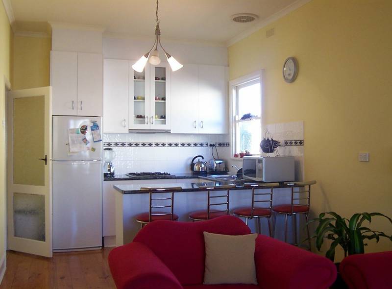 PERFECTLY POSITIONED THREE BEDROOM HOME Picture 3