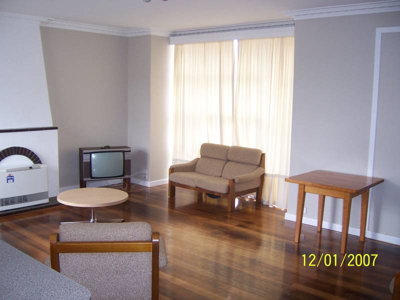 TWO BEDROOM
HOUSE Picture