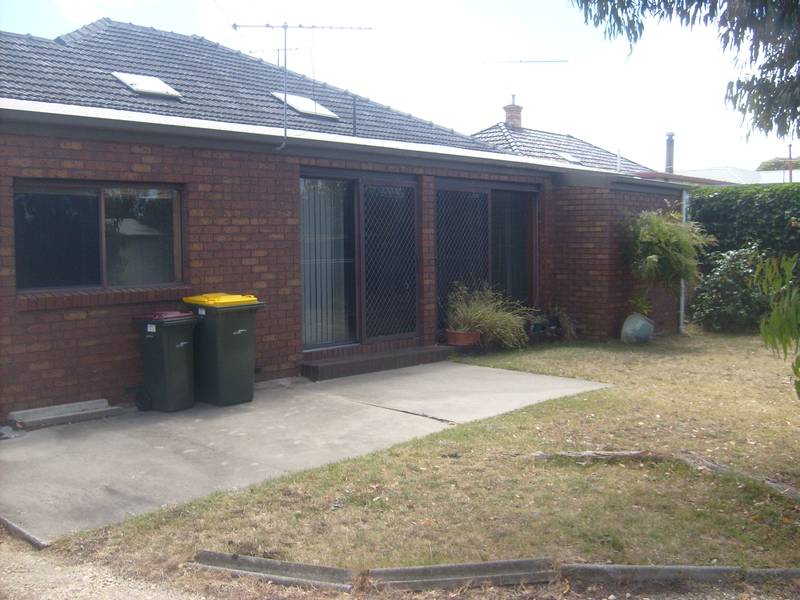 ** UNDER OFFER ** Picture