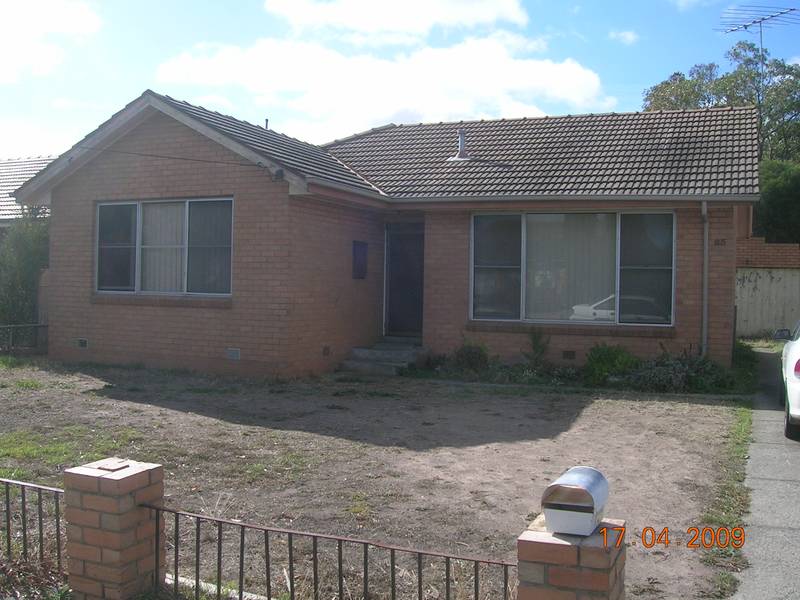 ROOMS AVAILABLE Picture 1