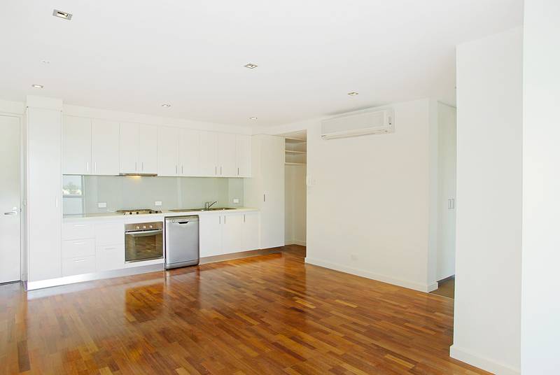 Investment In Western Wedge Picture 3