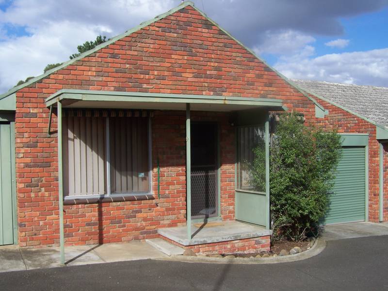 ONE BEDROOM QUALITY UNIT Picture 1