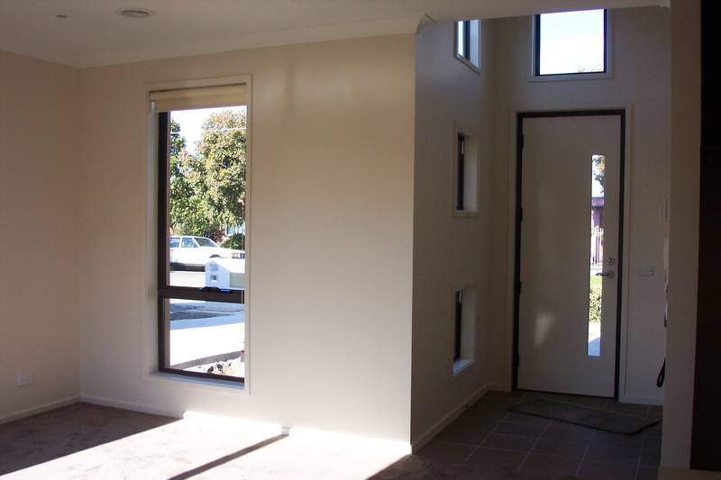 AS NEW TWO BEDROOM UNIT Picture 2