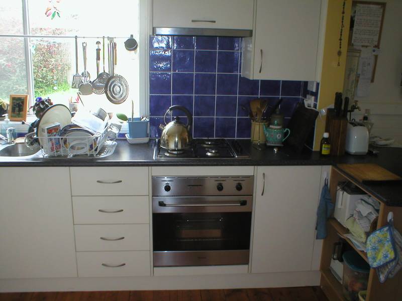 NEAT THREE BEDROOM HOME Picture 2