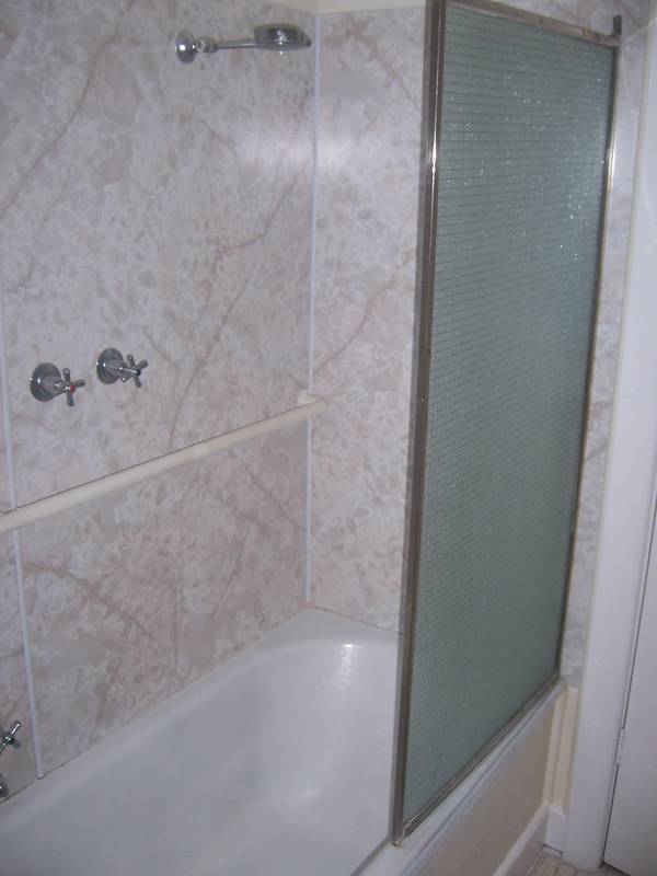 PERFECTLY POSITIONED HOME Picture 3