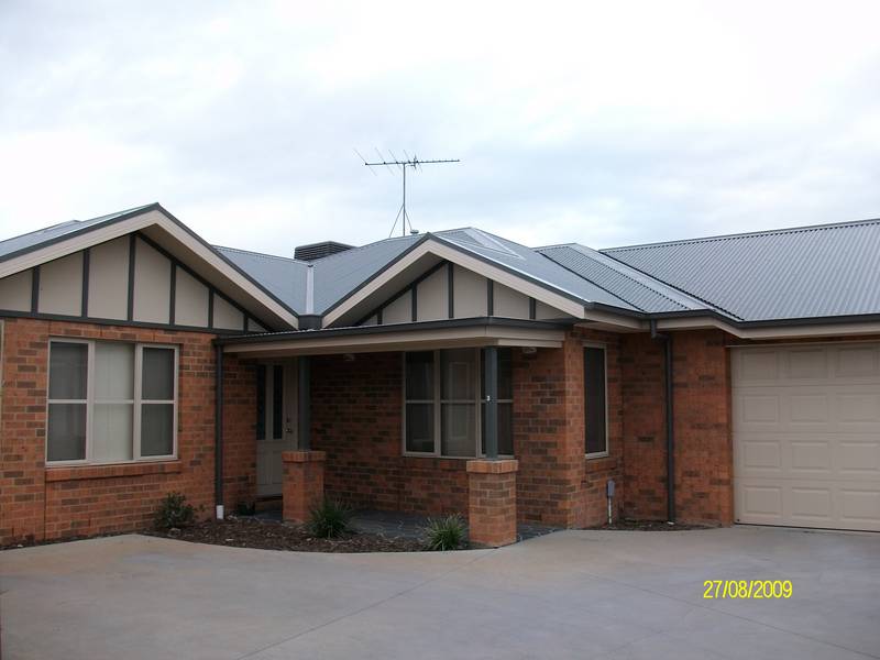 Modern 3 bedroom unit Picture 1