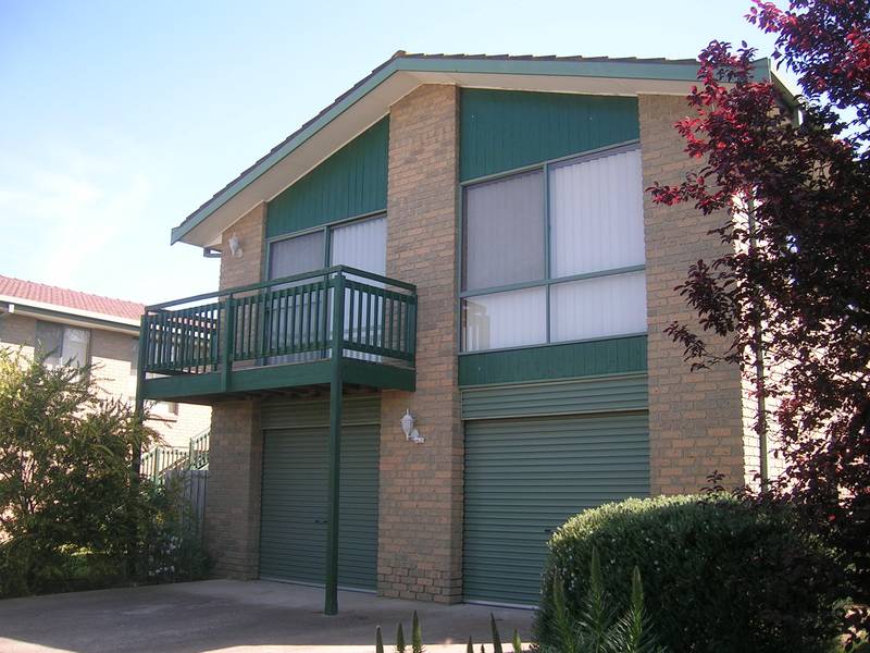 TWO BEDROOM TOWNHOUSE Picture 1