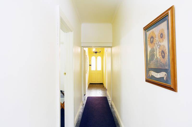 'Mason House' - circa 1857 Picture 3