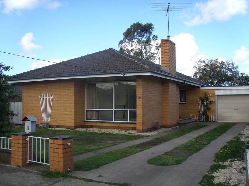 Three bedroom Family home Picture 1